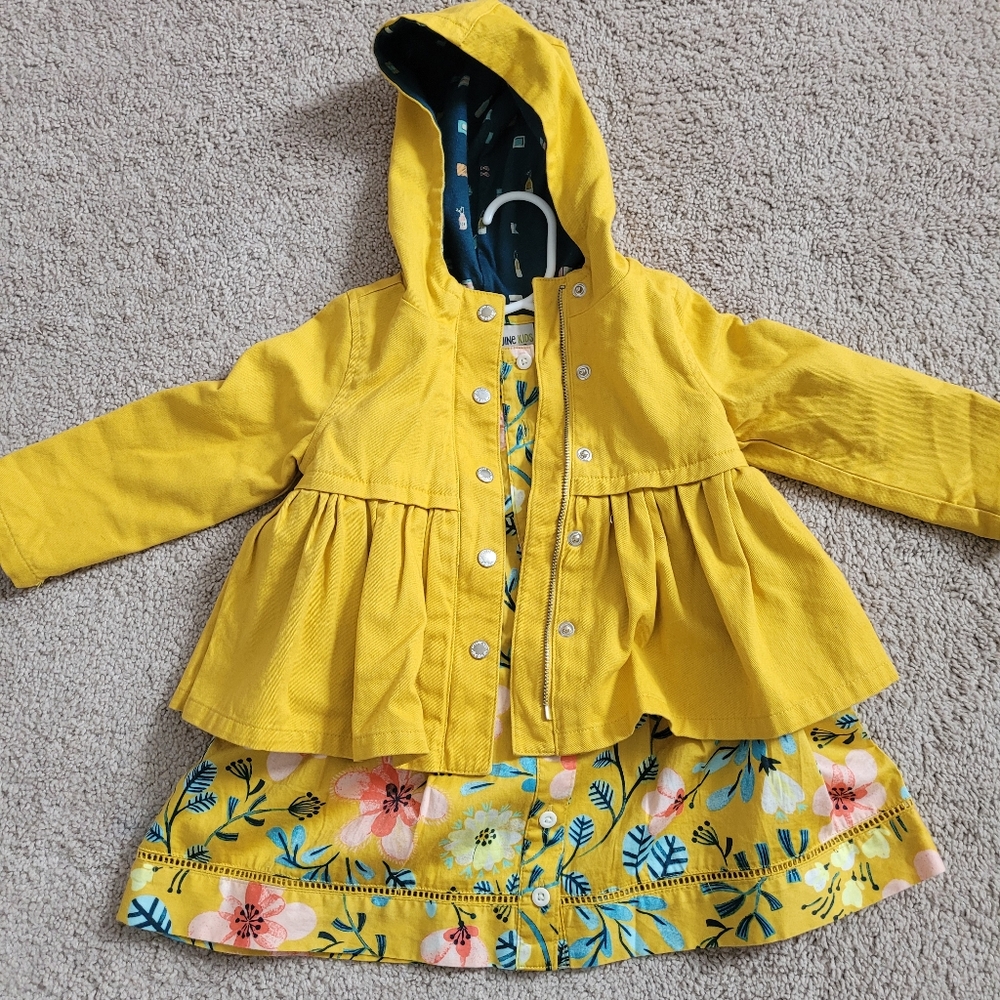 Never worn 18m old outfit. Daughter is now 4